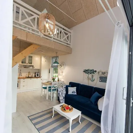 Holiday home Z Jacuzzi Summer House Dziwnowek *